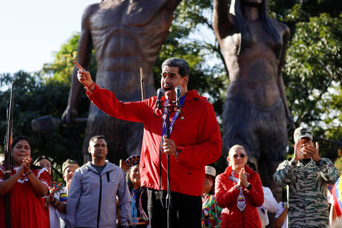 Venezuela's President Nicolas Maduro participates in a demonstration to mark Indigenous Resistance Day, in Caracas, Venezuela, October 12, 2025. REUTERS/Leonardo Fernandez Viloria ORG XMIT: GGGLFV09